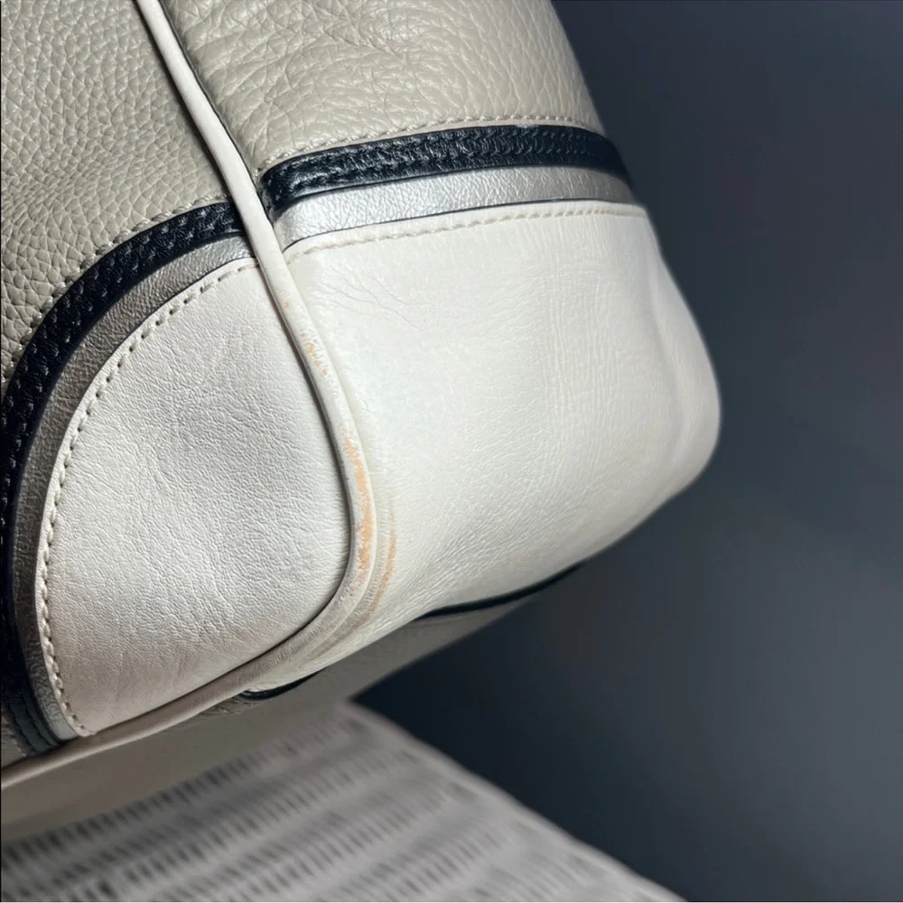 Coach Laura Spectator Tote, EUC - Picture 12 of 14